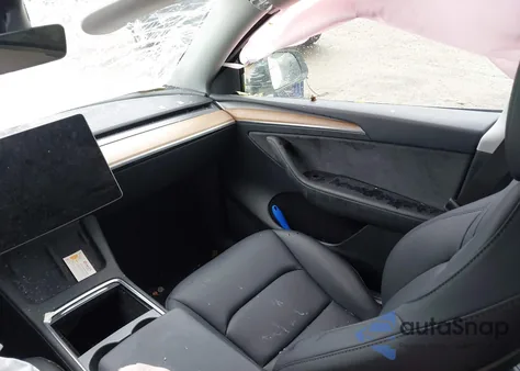 2023 Tesla Model Y Awd/Long Range Dual Motor All-Wheel Drive из США, поврежденный, VIN 7SAYGDEE5PF892772